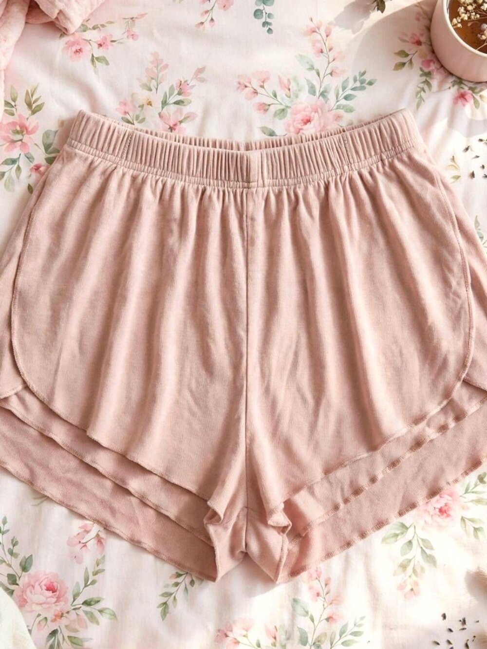 Dusty Pink Soft Flowy Elastic Waist Shorts Size S